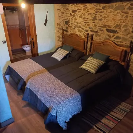 Casa Rural La Moraquintana Holiday home Santibanez el Bajo